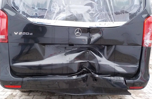 Mercedes-Benz Klasa V cena 86900 przebieg: 211818, rok produkcji 2018 z Poręba małe 742